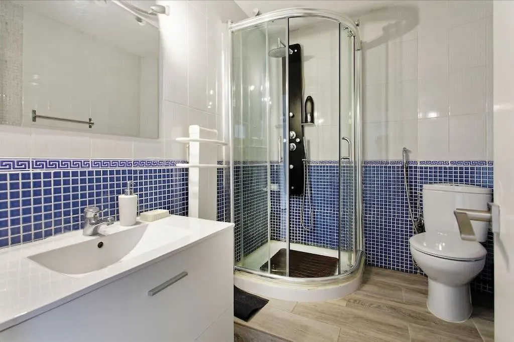 Vila Fantastic House With Jacuzzi Barcelona