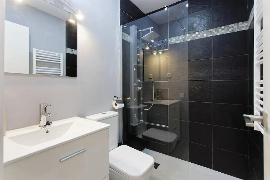 בית נופש הוילה ברצלונה Fantastic House With Jacuzzi